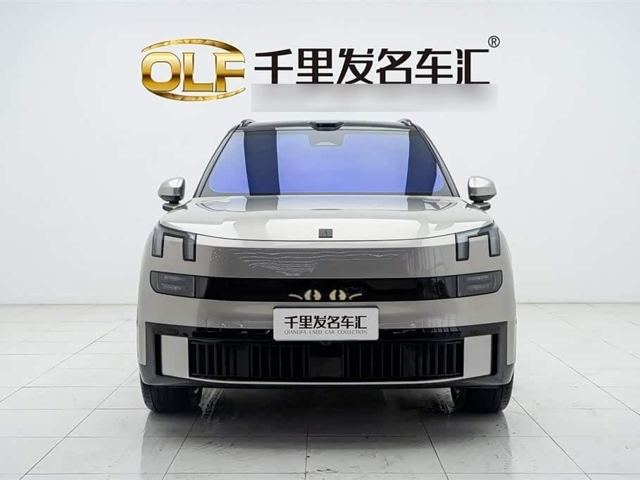 2025 Lynk & Co 900 Champagne, 15,600 km, China export – photo 2