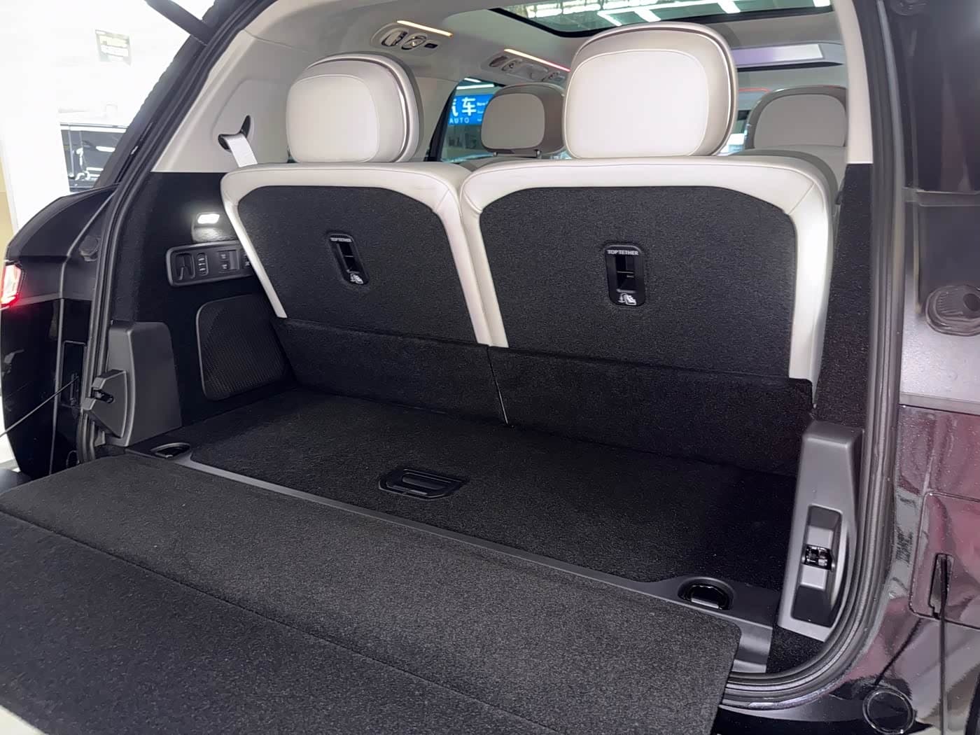 2025 Lynk & Co 900 Black, 10,000 km, China export – photo 20