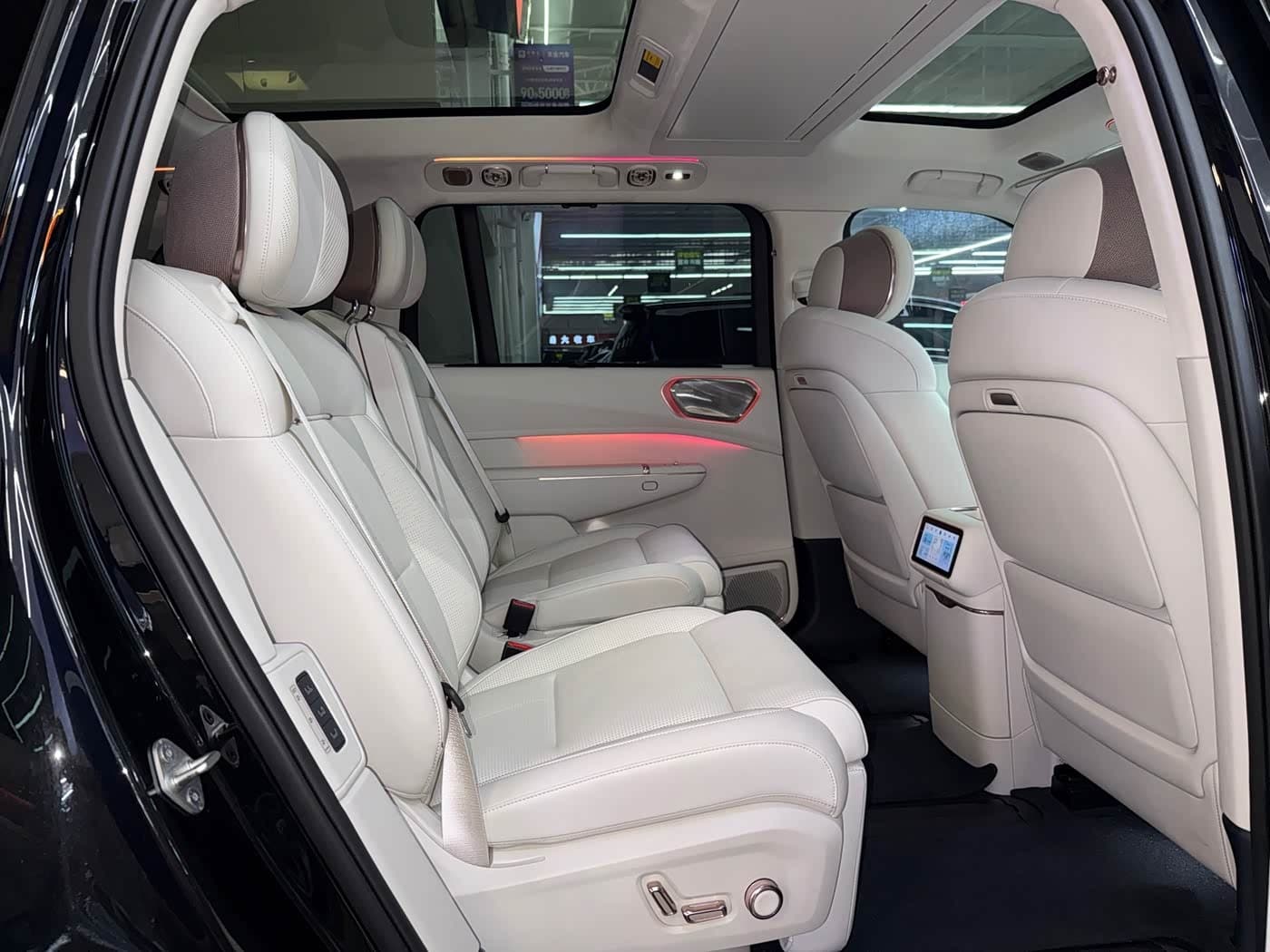 2025 Lynk & Co 900 Black, 10,000 km, China export – photo 13