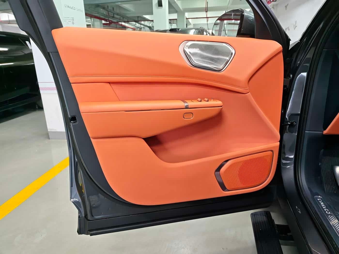 2025 Lynk & Co 900 Silbergrau, 2,000 km, China export – photo 12