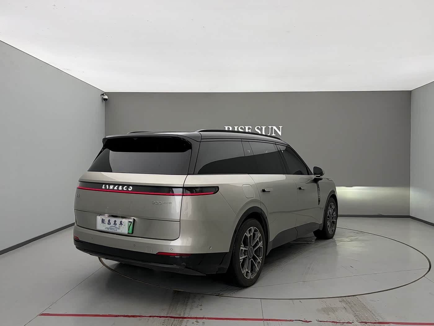 2025 Lynk & Co 900 Silbergrau, 11,000 km, China export – photo 16