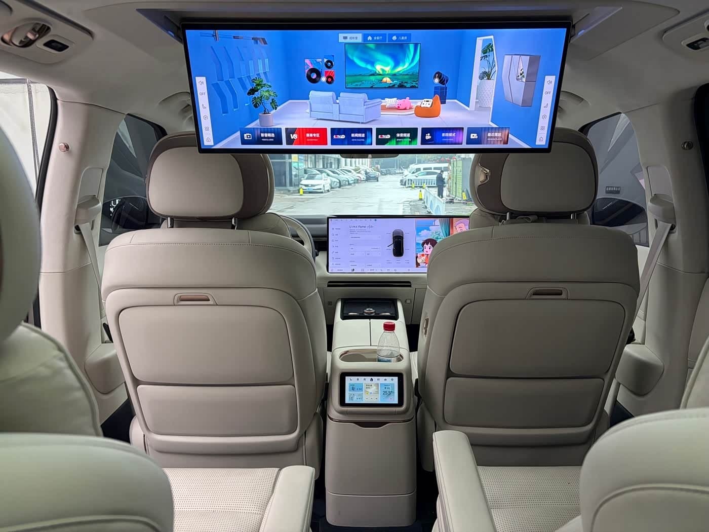 2025 Lynk & Co 900 Silbergrau, 11,000 km, China export – photo 9