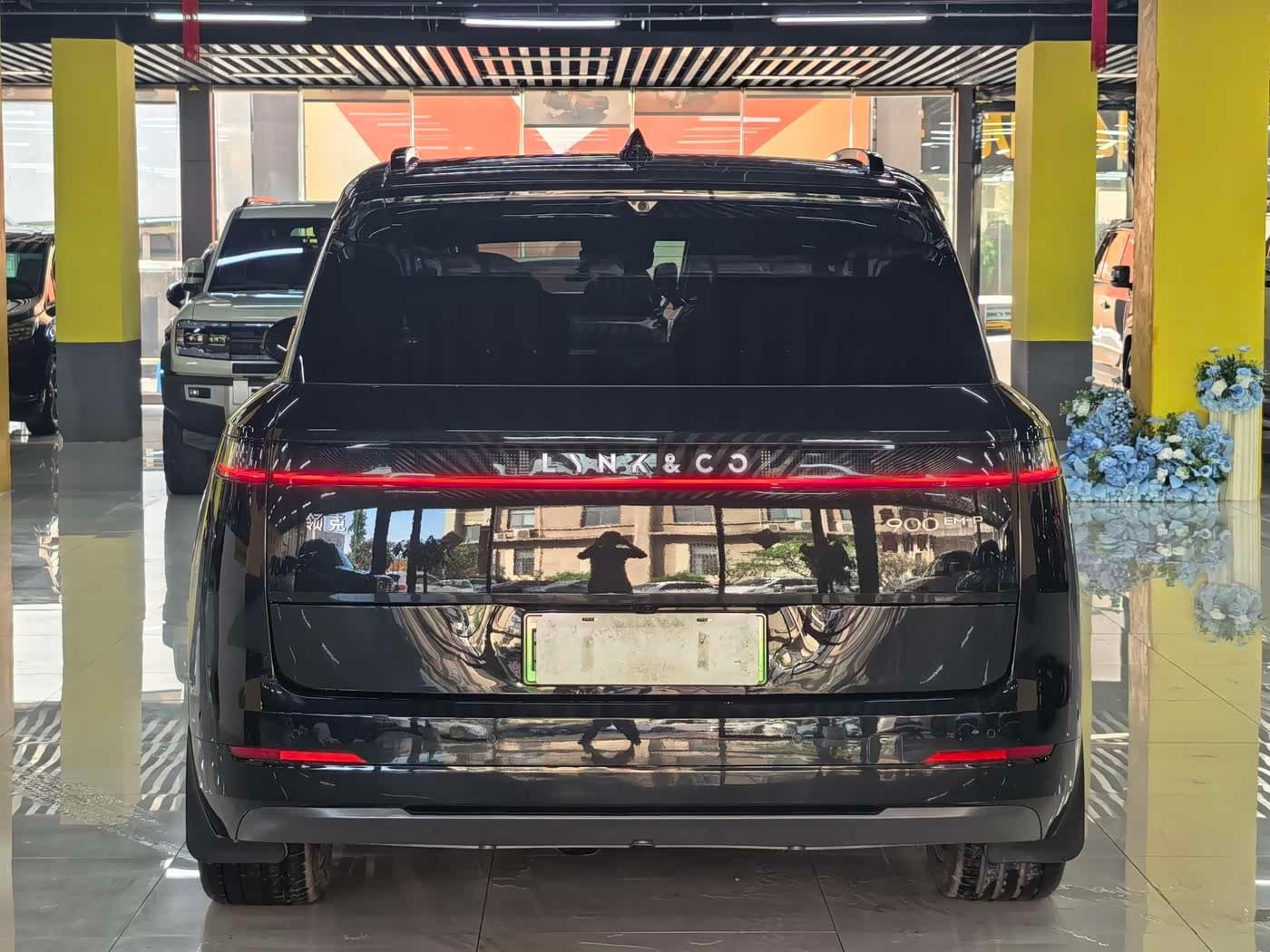 2025 Lynk & Co 900 Black, 13,000 km, China export – photo 17