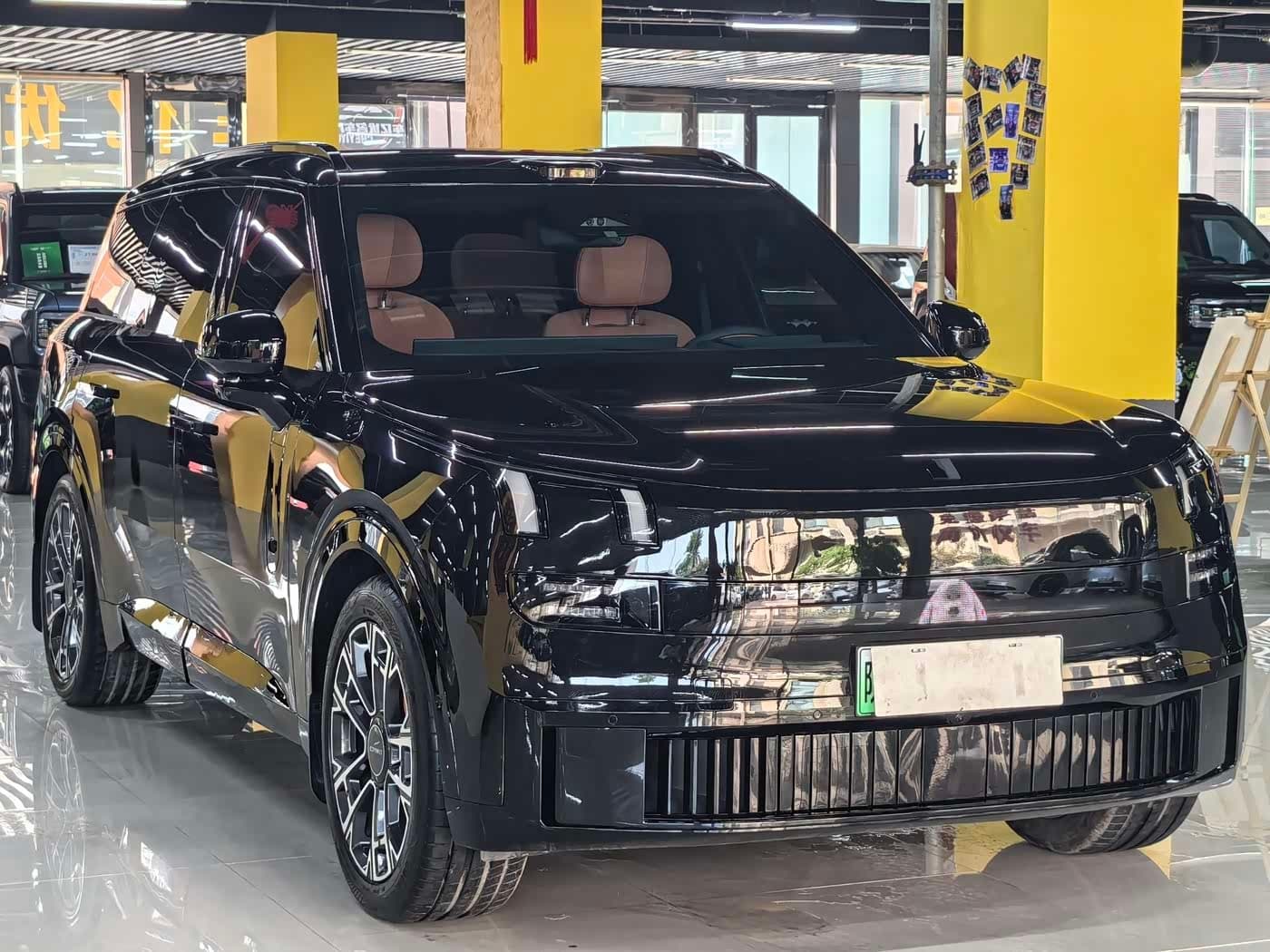 2025 Lynk & Co 900 Black, 13,000 km, China export – photo 3