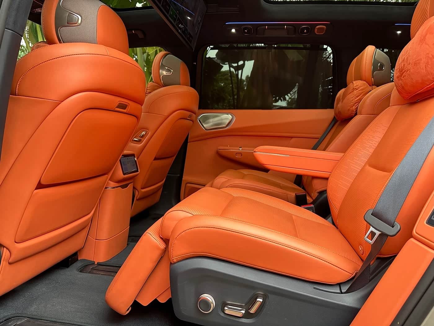 2025 Lynk & Co 900 Champagne, 24,900 km, China export – photo 15