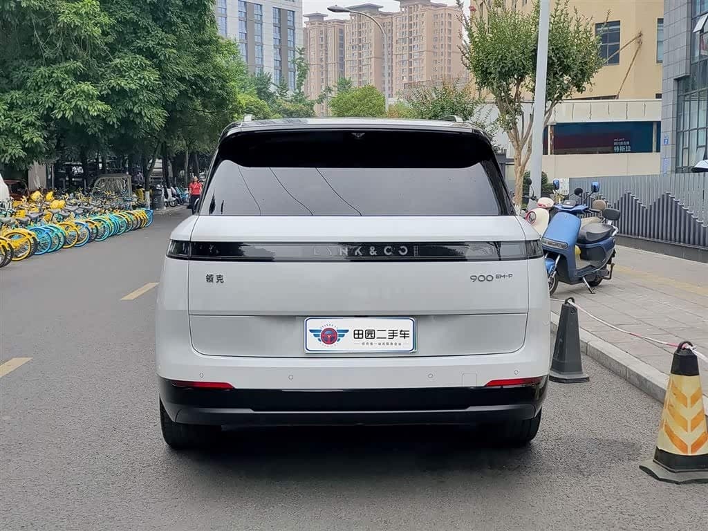 2025 Lynk & Co 900 White, 29,000 km, China export – photo 5