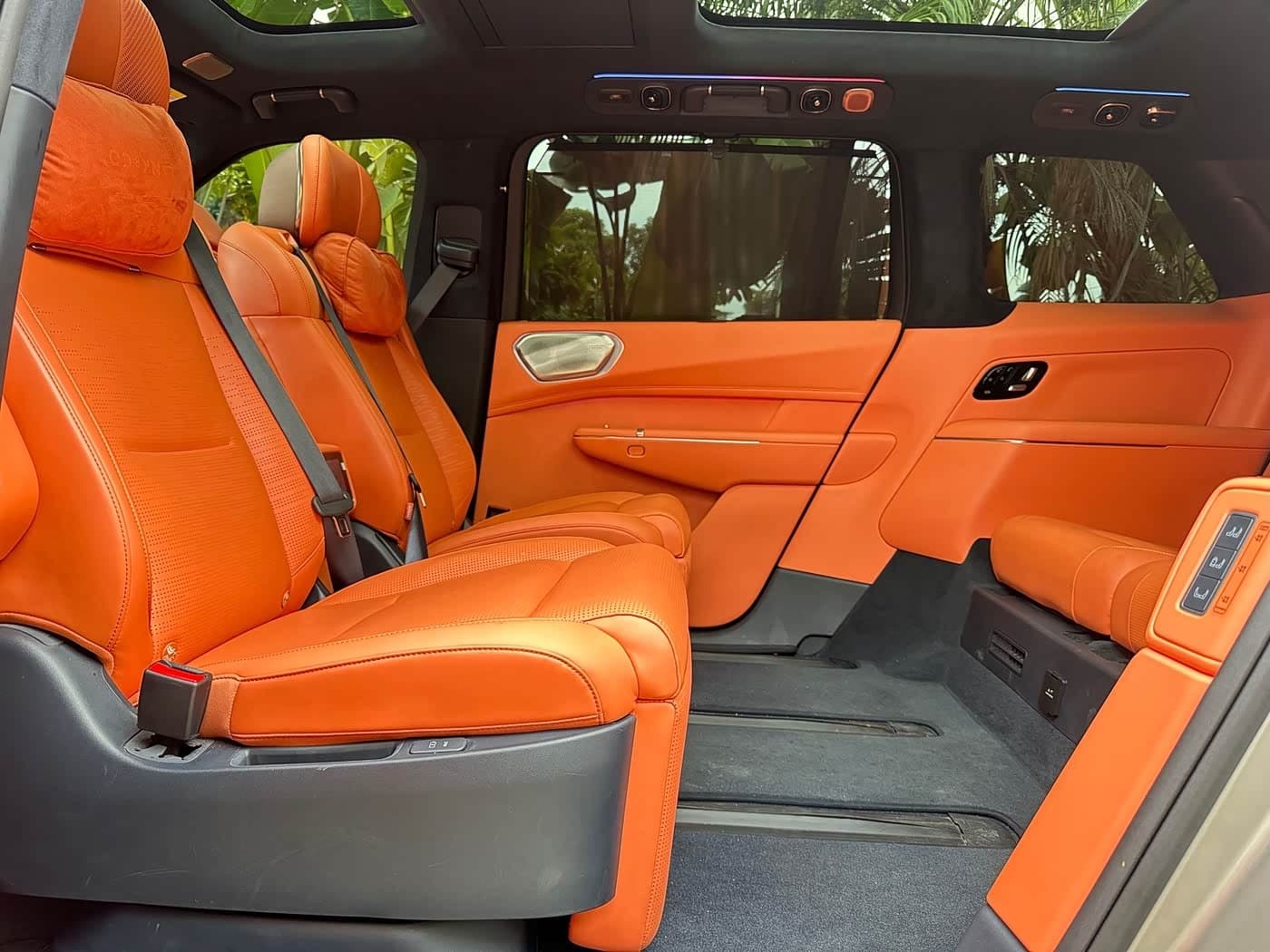 2025 Lynk & Co 900 Champagne, 24,900 km, China export – photo 16