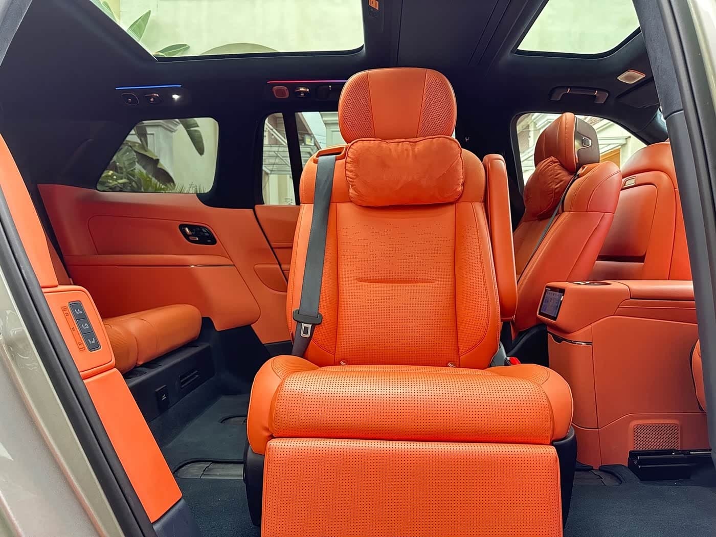 2025 Lynk & Co 900 Champagne, 24,900 km, China export – photo 18