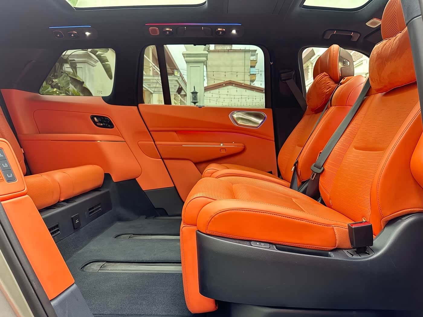 2025 Lynk & Co 900 Champagne, 24,900 km, China export – photo 17