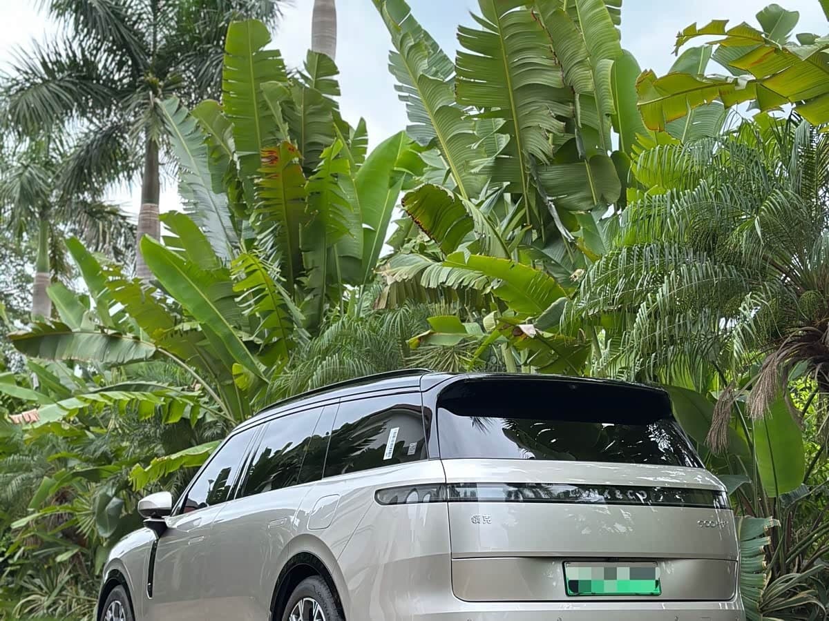 2025 Lynk & Co 900 Champagne, 24,900 km, China export – photo 8
