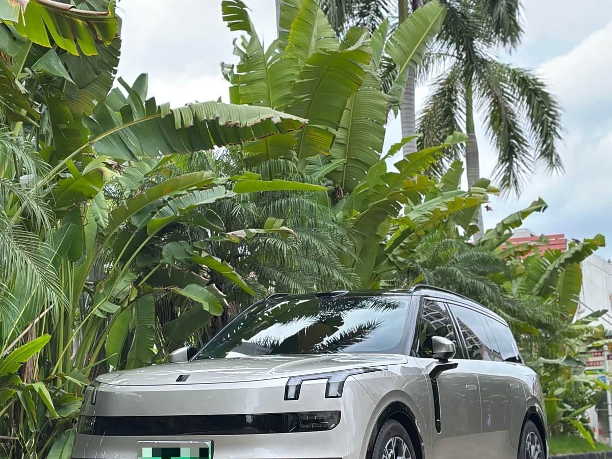 2025 Lynk & Co 900 Champagne, 24,900 km, China export – photo 6
