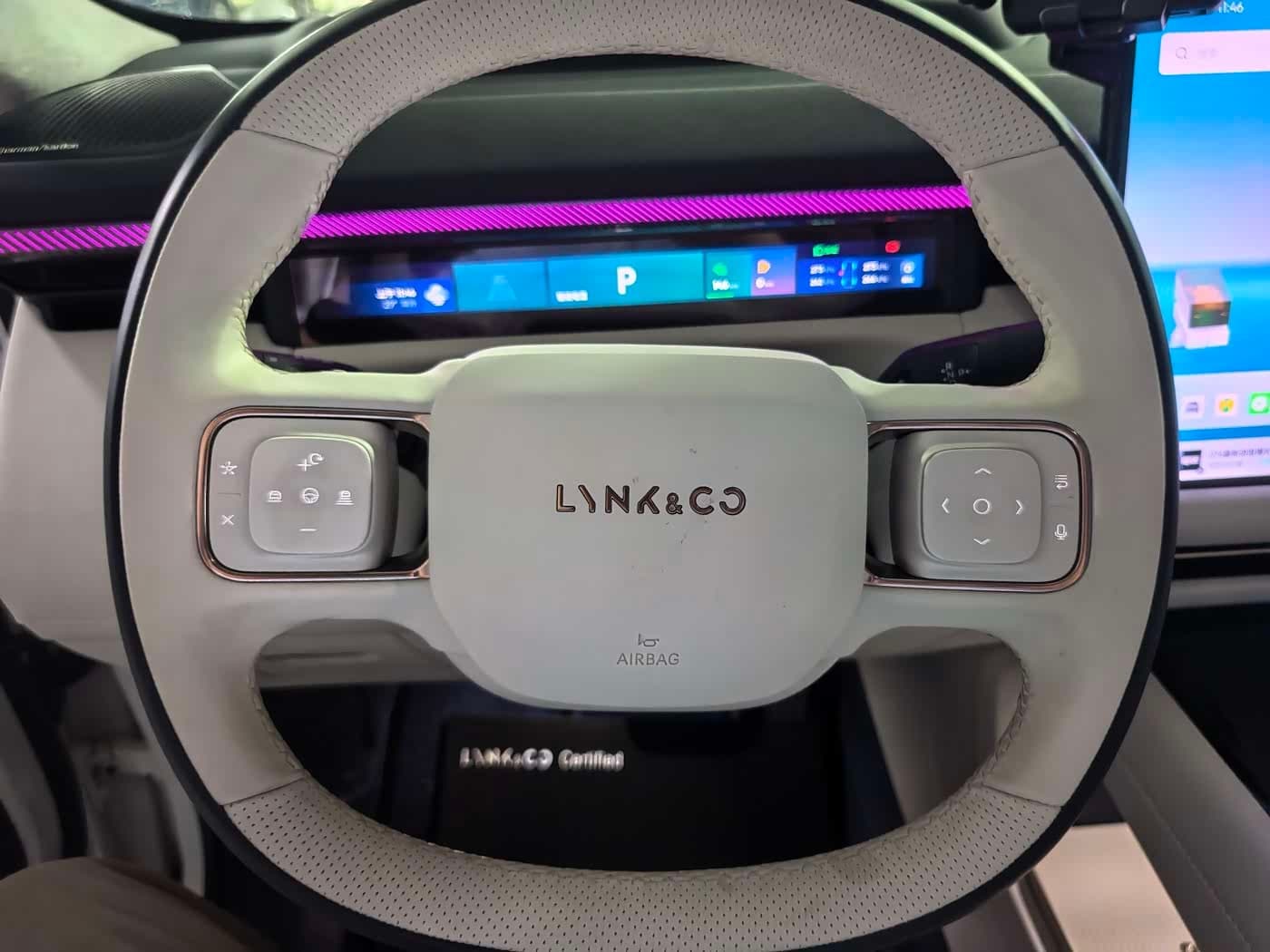 2025 Lynk & Co 900 White, 20,000 km, China export – photo 5