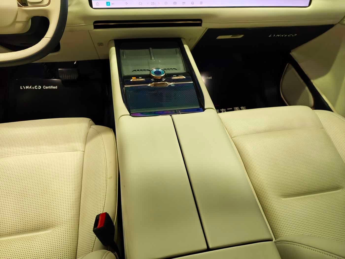 2025 Lynk & Co 900 White, 20,000 km, China export – photo 7