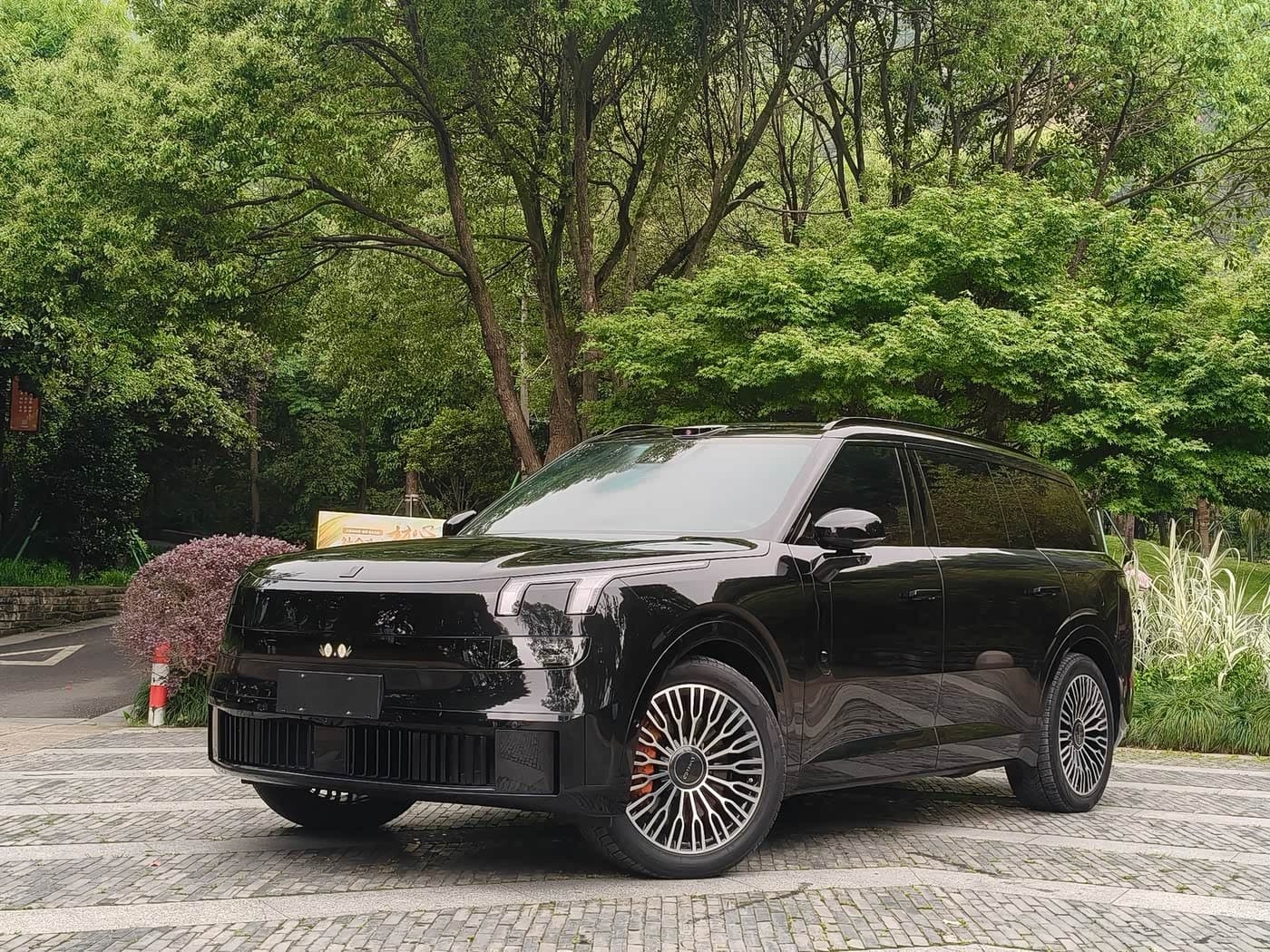 2025 Lynk & Co 900 Black, 16,000 km, China export – photo 1