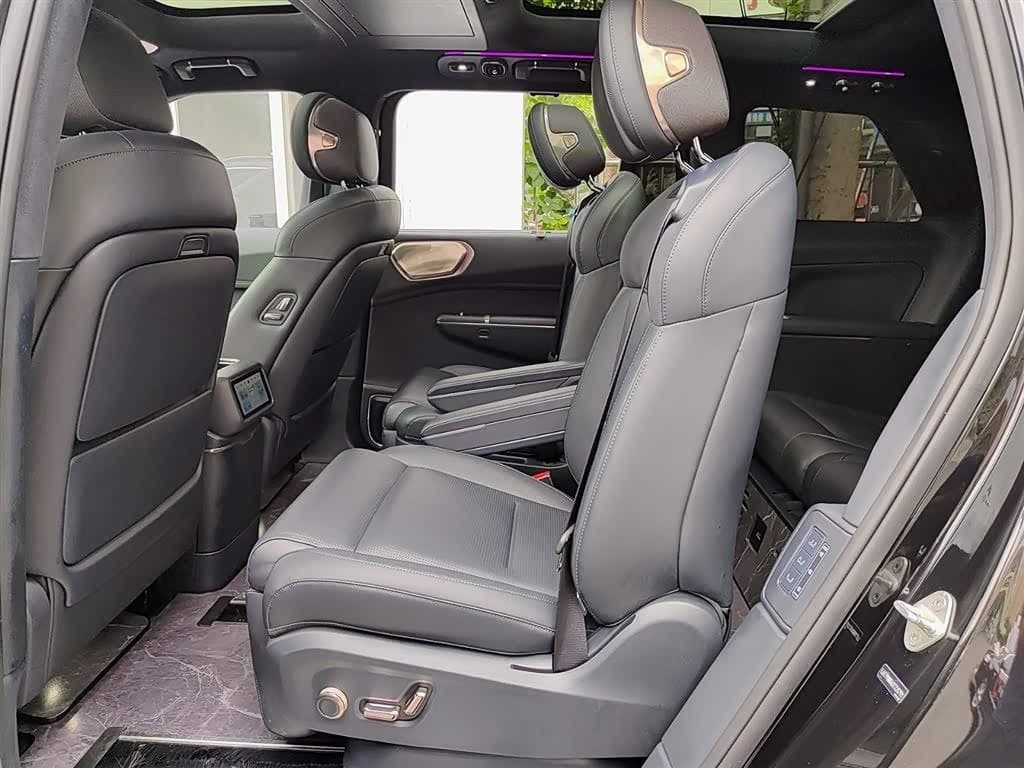 2025 Lynk & Co 900 Black, 38,000 km, China export – photo 8