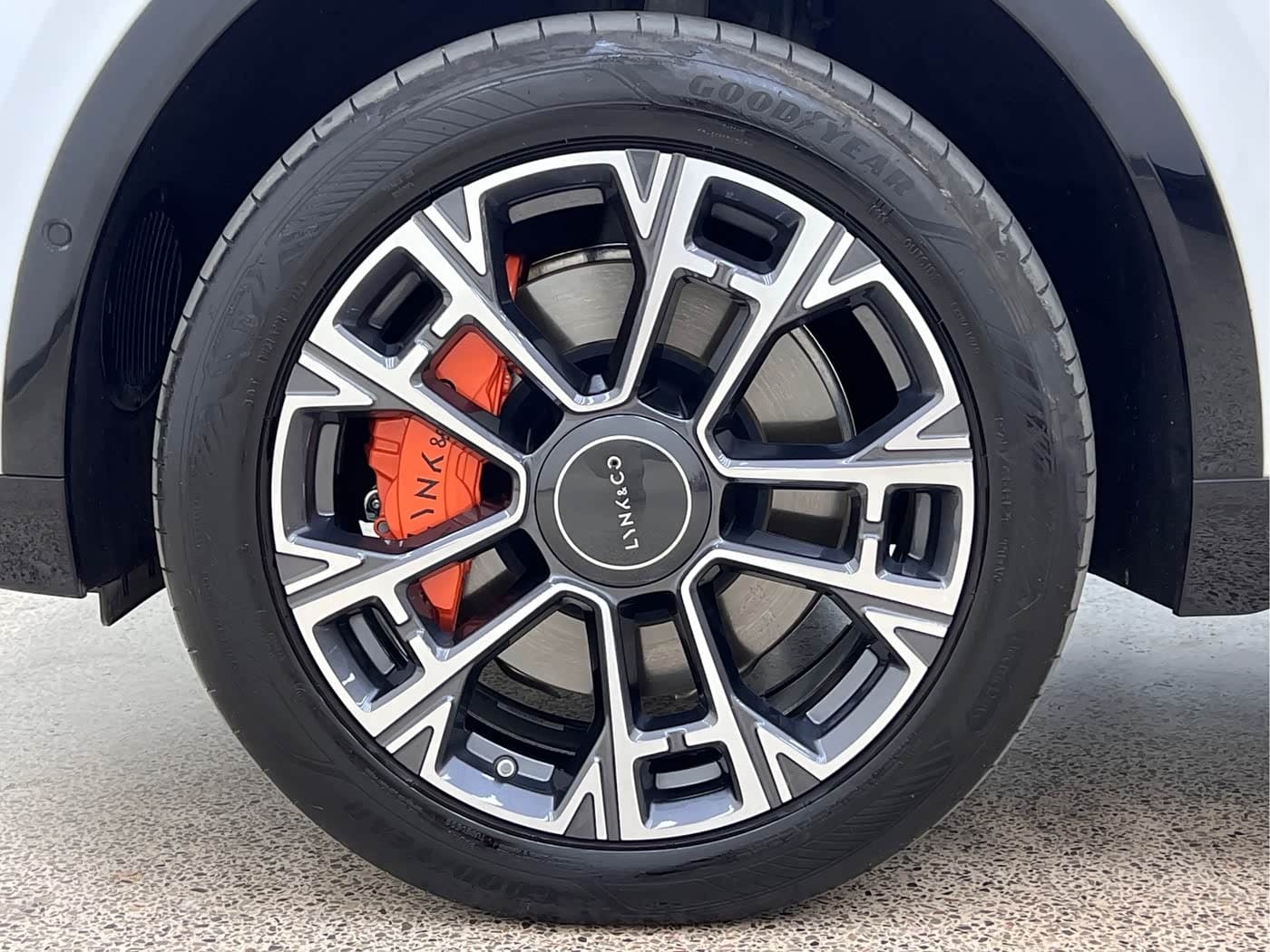 2025 Lynk & Co 900 White, 33,800 km, China export – photo 9