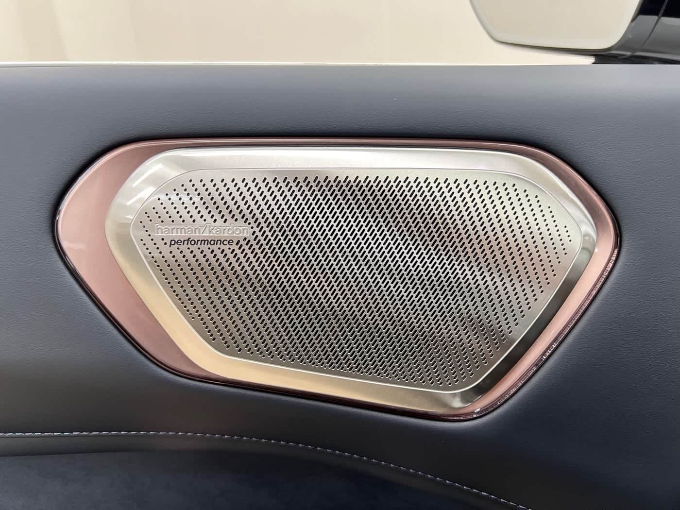 2025 Lynk & Co 900 White, 33,800 km, China export – photo 13