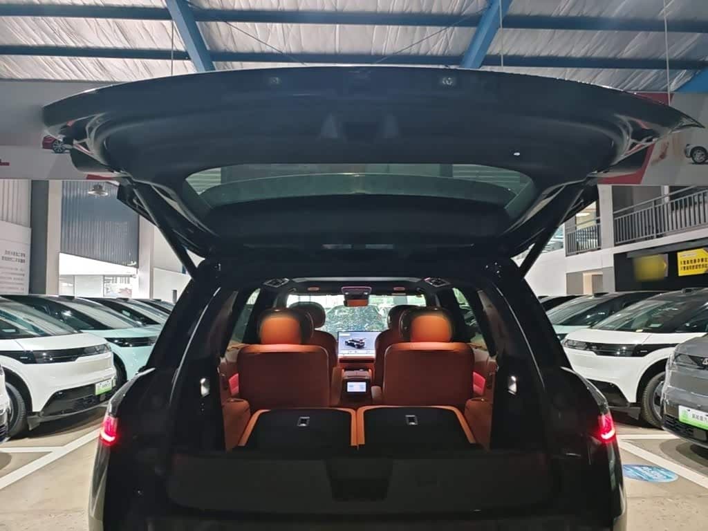 2025 Lynk & Co 900 Black, 5,100 km, China export – photo 19