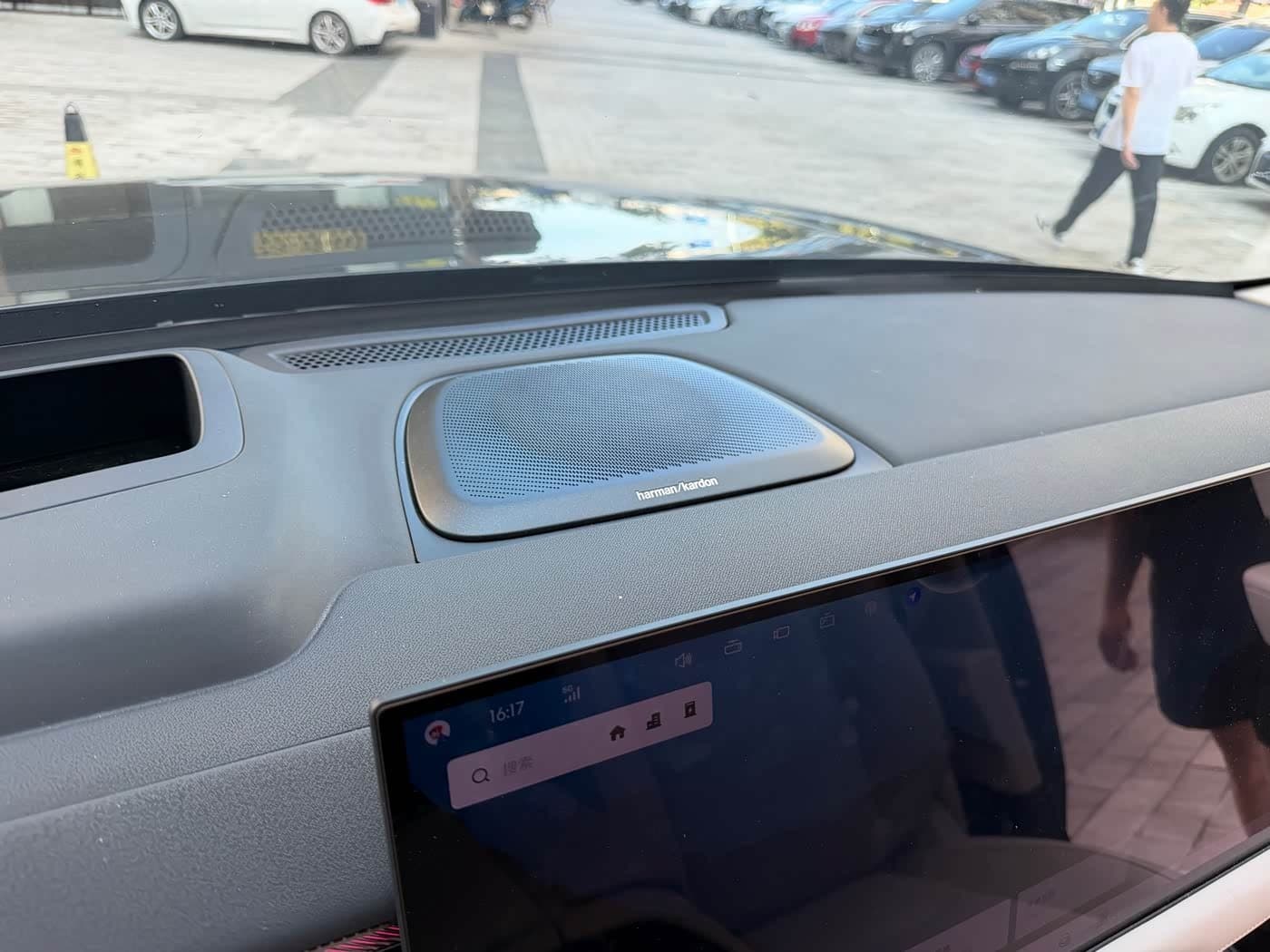 2025 Lynk & Co 900 Black, 14,000 km, China export – photo 11