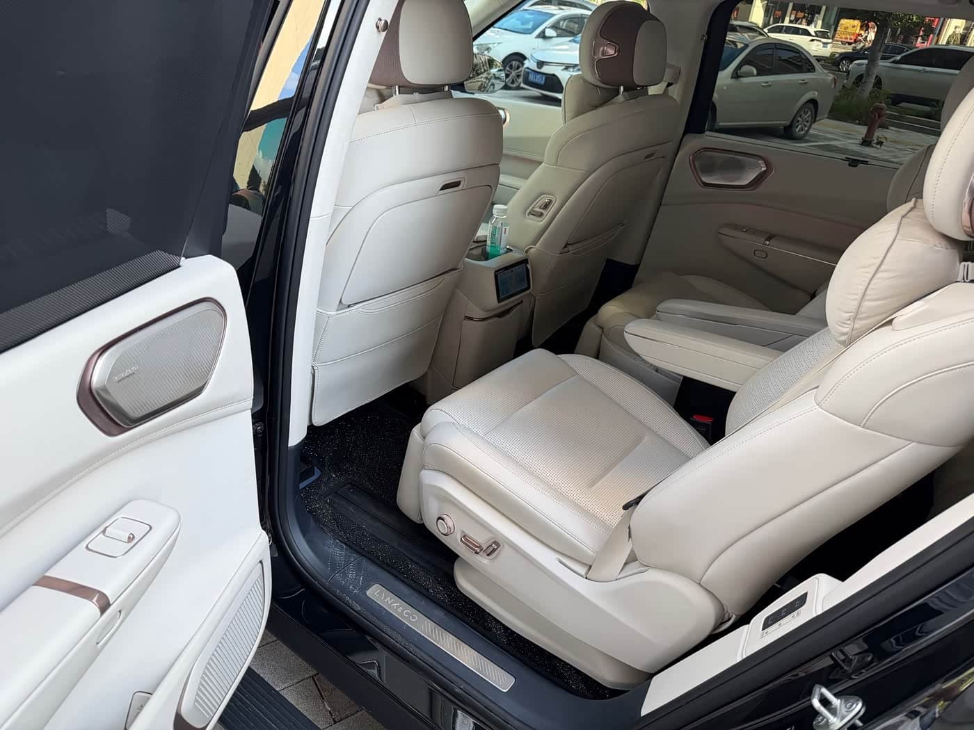 2025 Lynk & Co 900 Black, 14,000 km, China export – photo 4