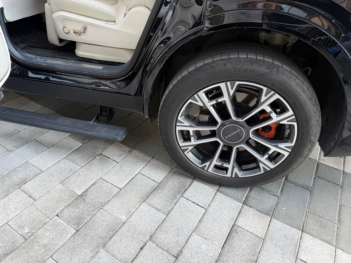 2025 Lynk & Co 900 Black, 14,000 km, China export – photo 9
