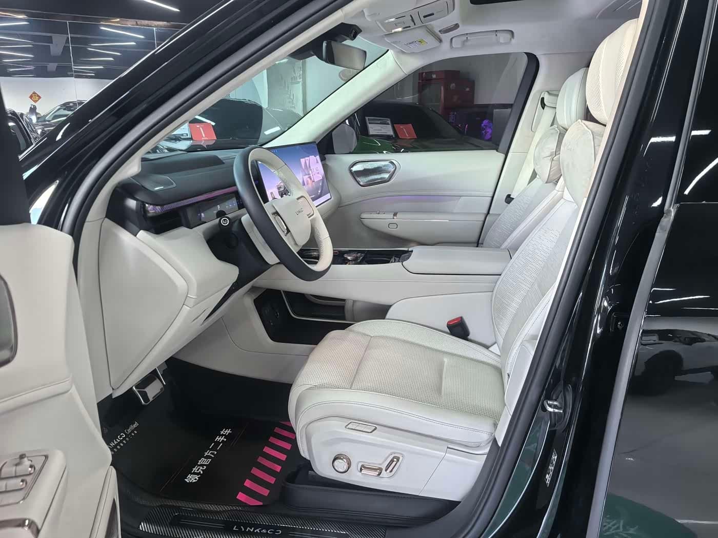2025 Lynk & Co 900 Black, 22,000 km, China export – photo 6