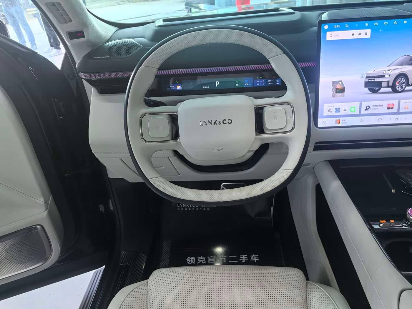 2025 Lynk & Co 900 Black, 22,000 km, China export – photo 9