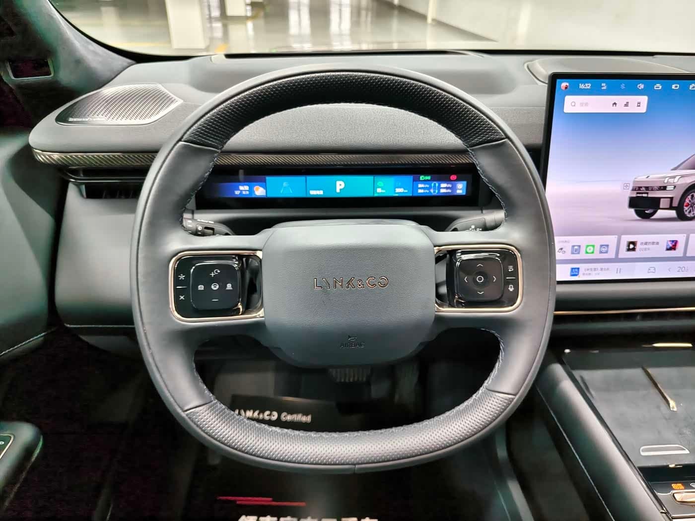 2025 Lynk & Co 900 Gris Plata, 8,000 km, China export – photo 5