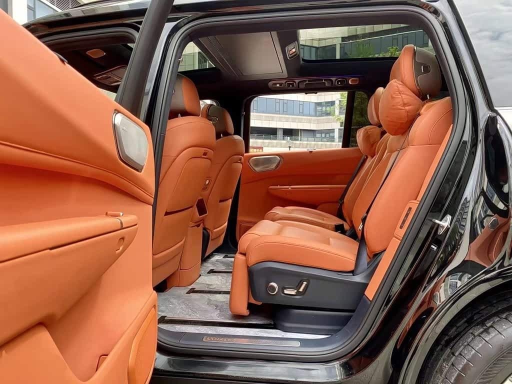 2025 Lynk & Co 900 Black, 17,300 km, China export – photo 17