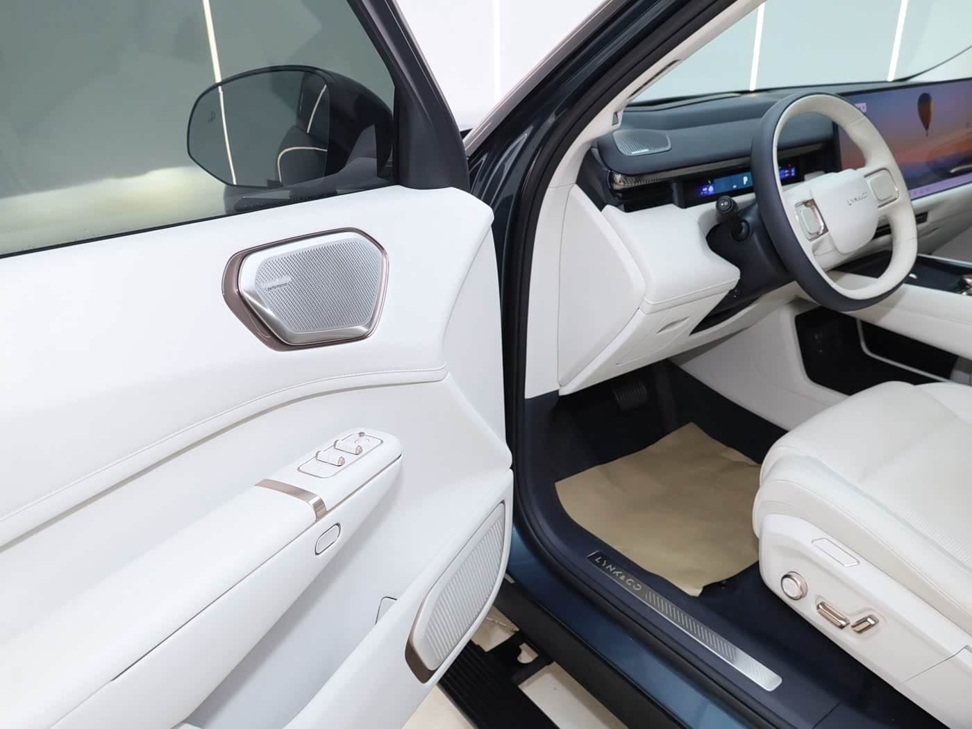2025 Lynk & Co 900 Blue, 23,400 km, China export – photo 13