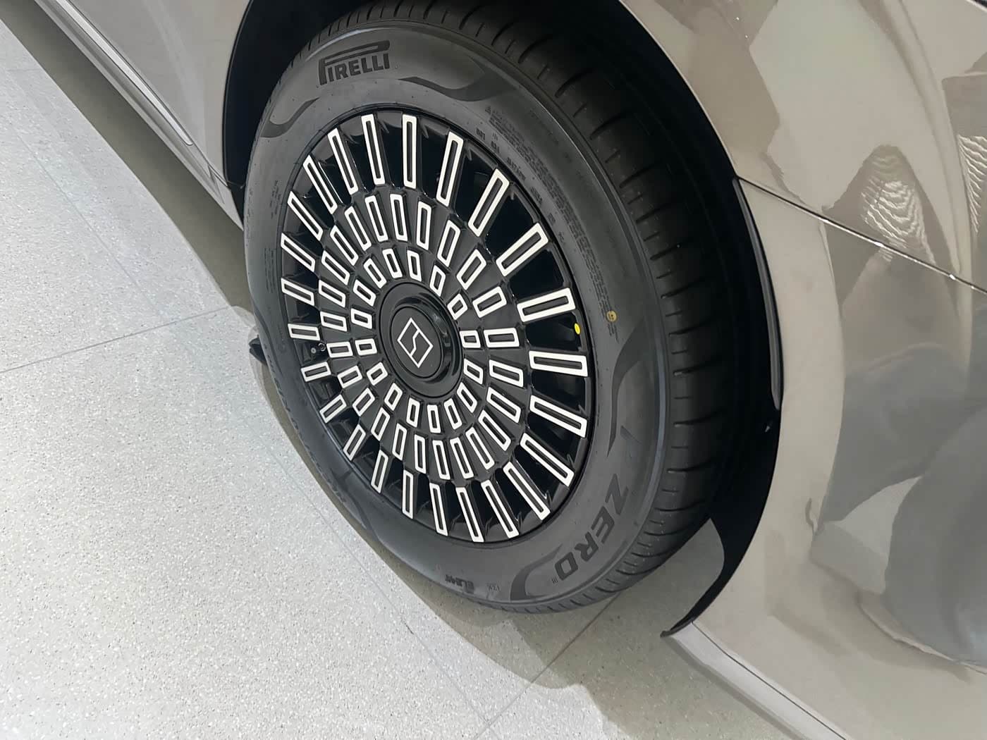 2026 Zeekr 009 رمادي فضي, 100 km, China export – photo 11