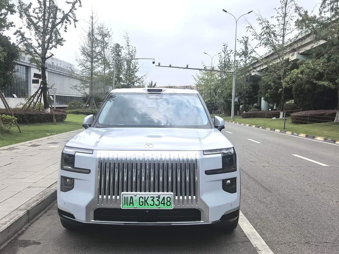 2025 Zeekr 9X White, 14,000 km, China export – photo 2