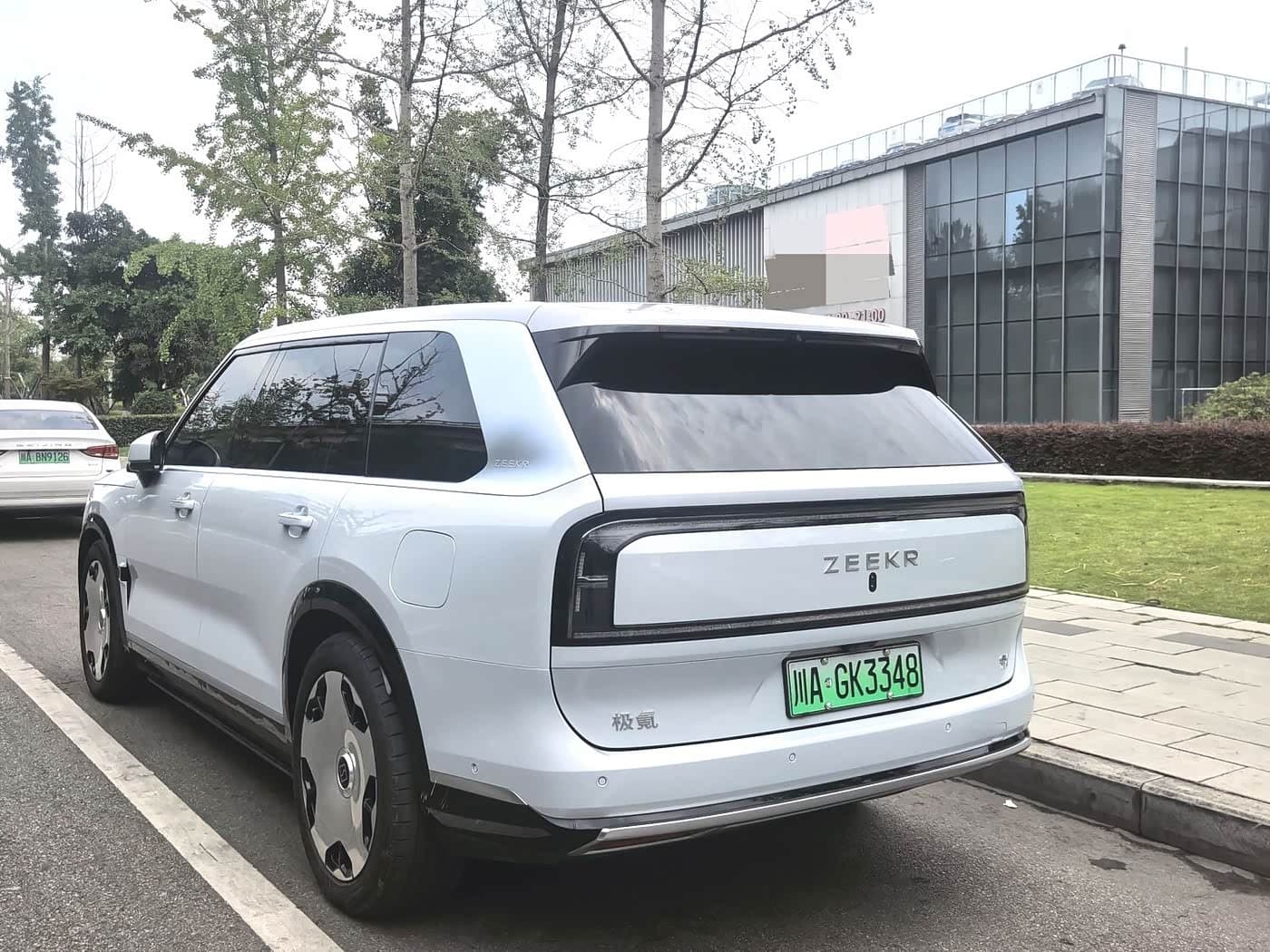 2025 Zeekr 9X White, 14,000 km, China export – photo 9