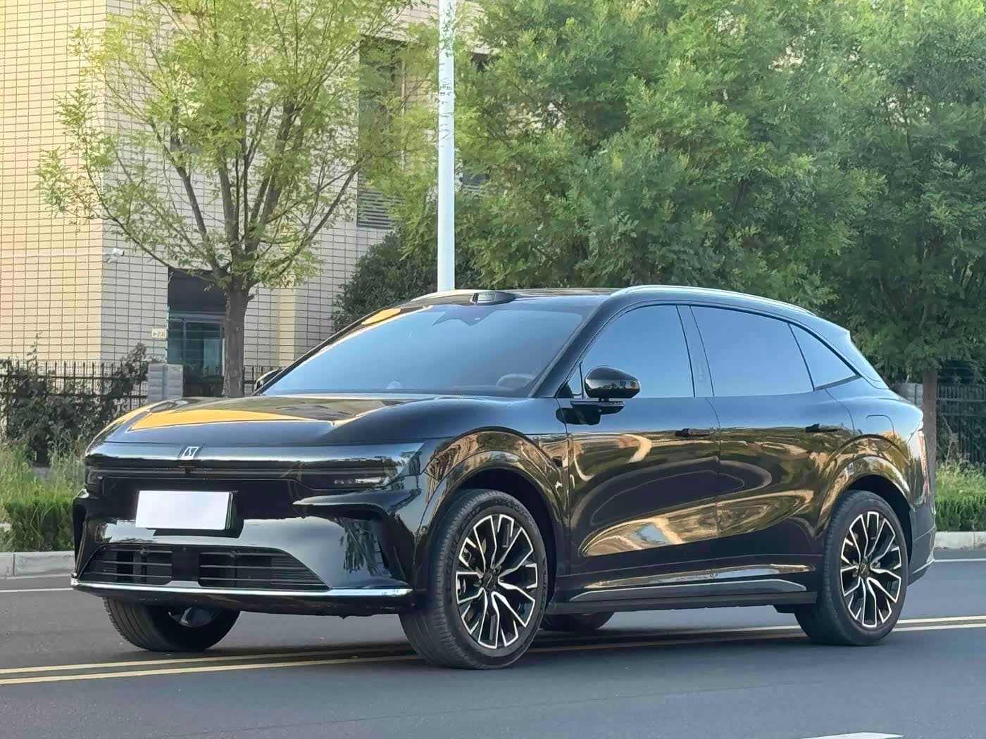 2025 Zeekr 7X Black, 5,000 km, China export – photo 1