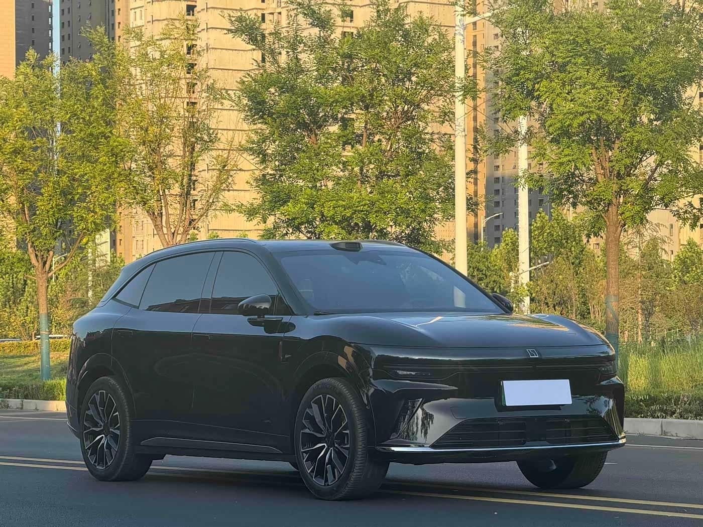 2025 Zeekr 7X Black, 5,000 km, China export – photo 3