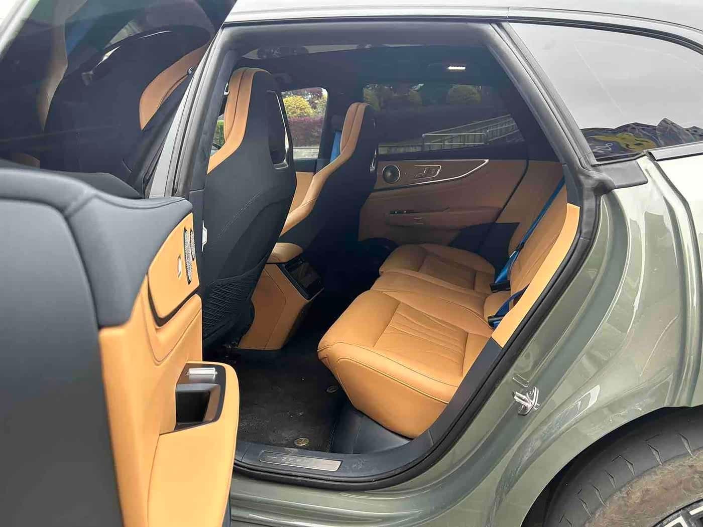 2025 Zeekr 001 Green, 24,000 km, China export – photo 8