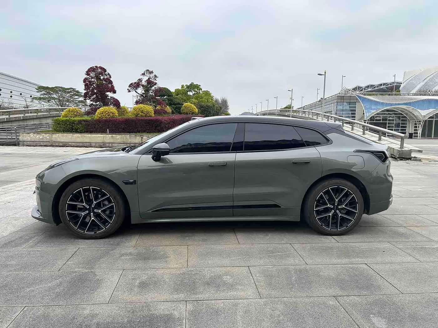 2025 Zeekr 001 Green, 24,000 km, China export – photo 4