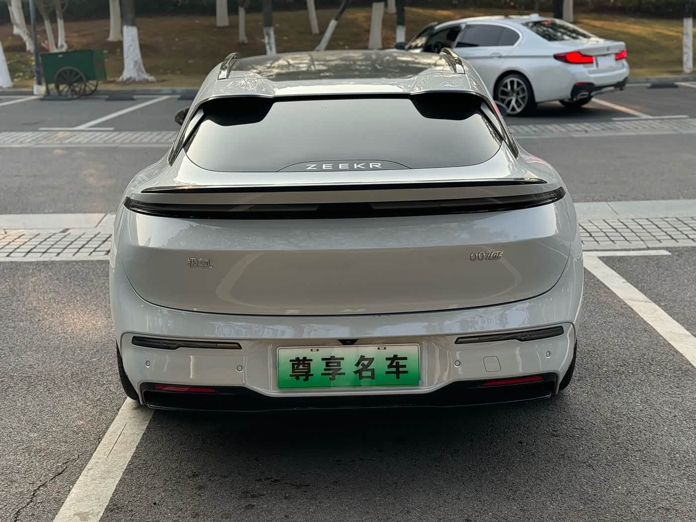 2025 Zeekr 007GT Silbergrau, 13,000 km, China export – photo 6