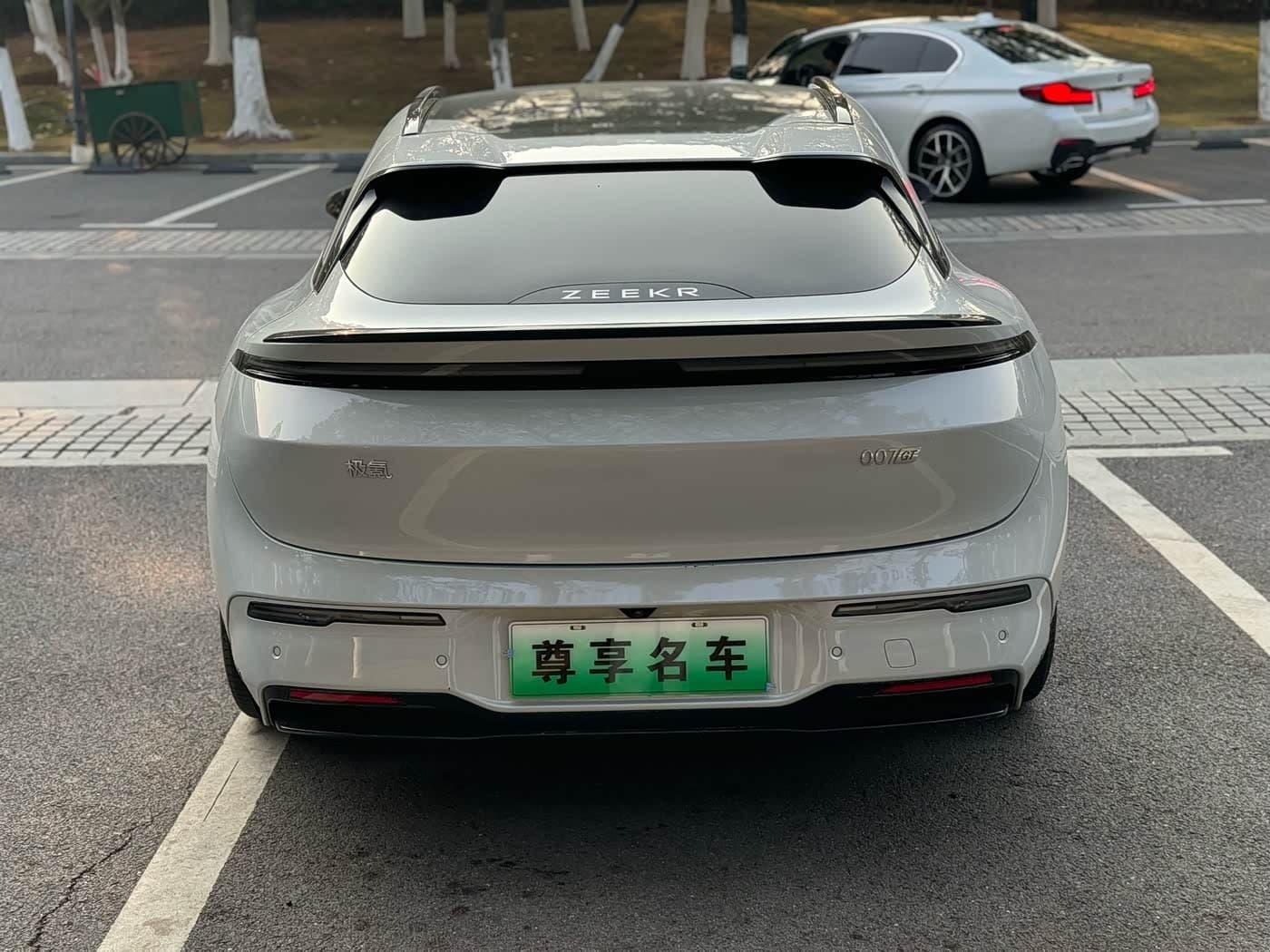 2025 Zeekr 007GT Silbergrau, 13,000 km, China export – photo 5
