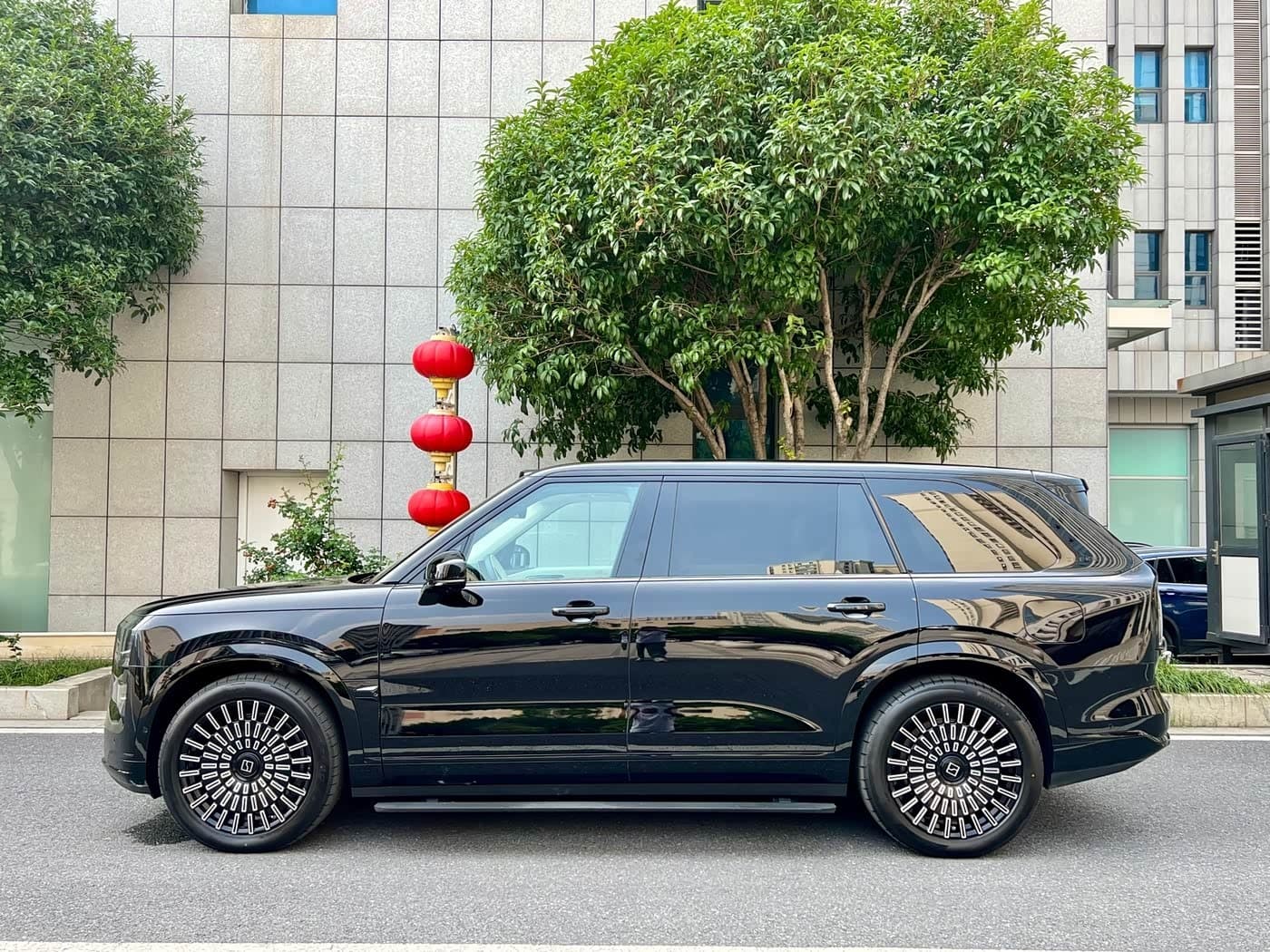 2025 Zeekr 9X Black, 3,800 km, China export – photo 5