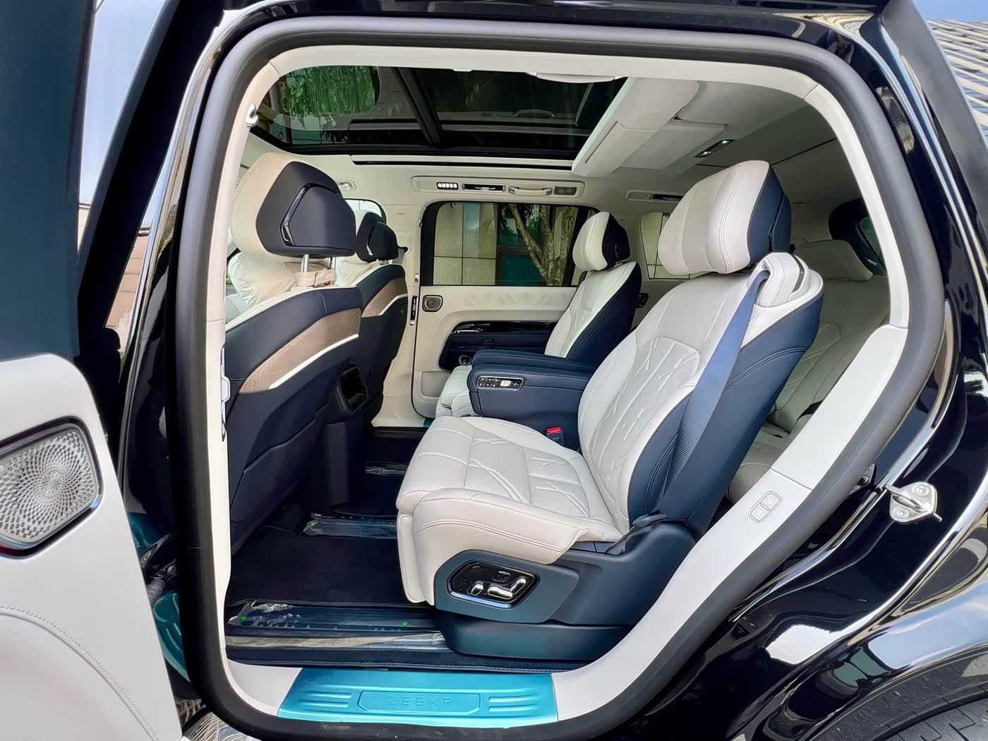 2025 Zeekr 9X Black, 3,800 km, China export – photo 20