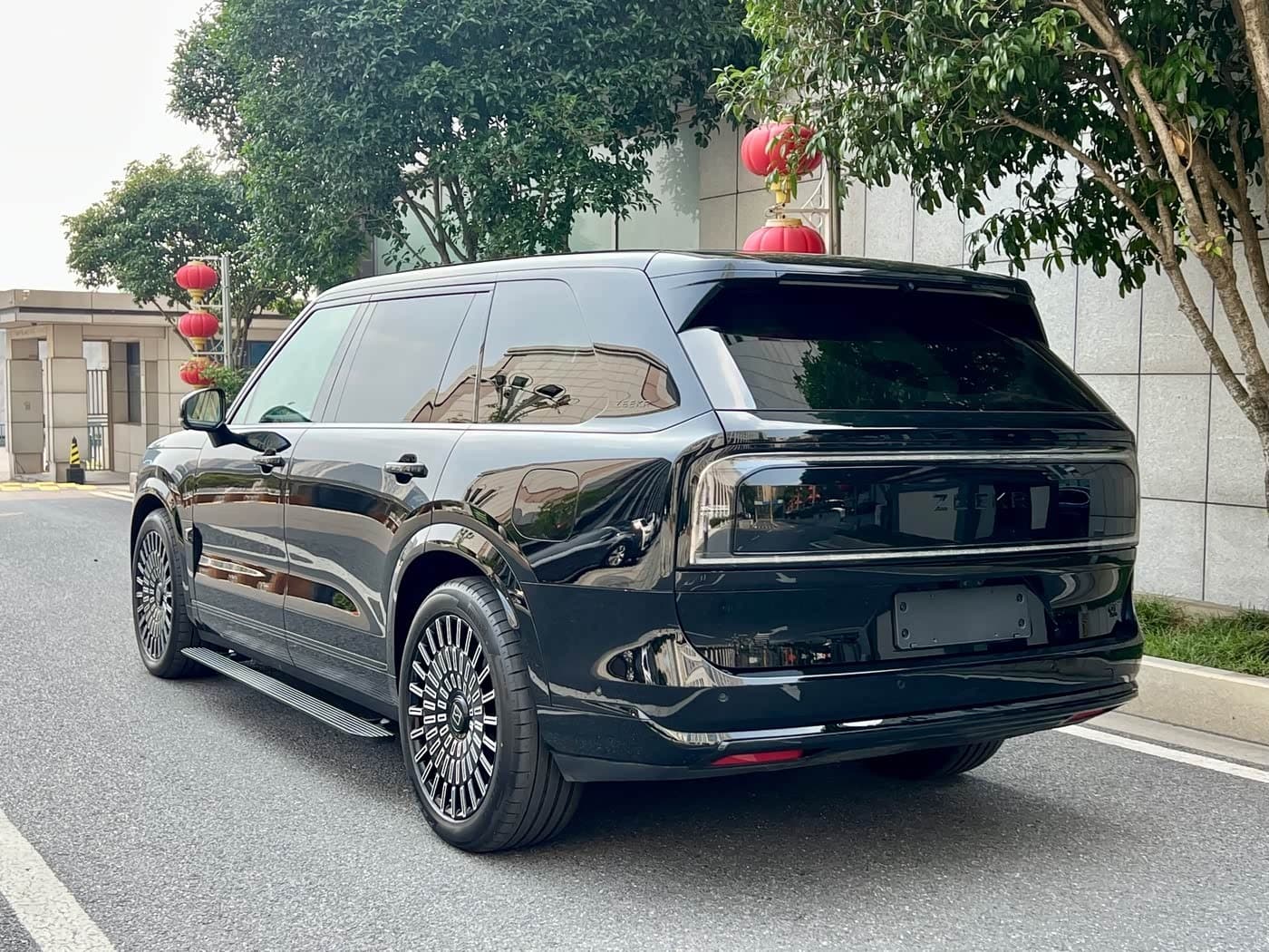 2025 Zeekr 9X Black, 3,800 km, China export – photo 8