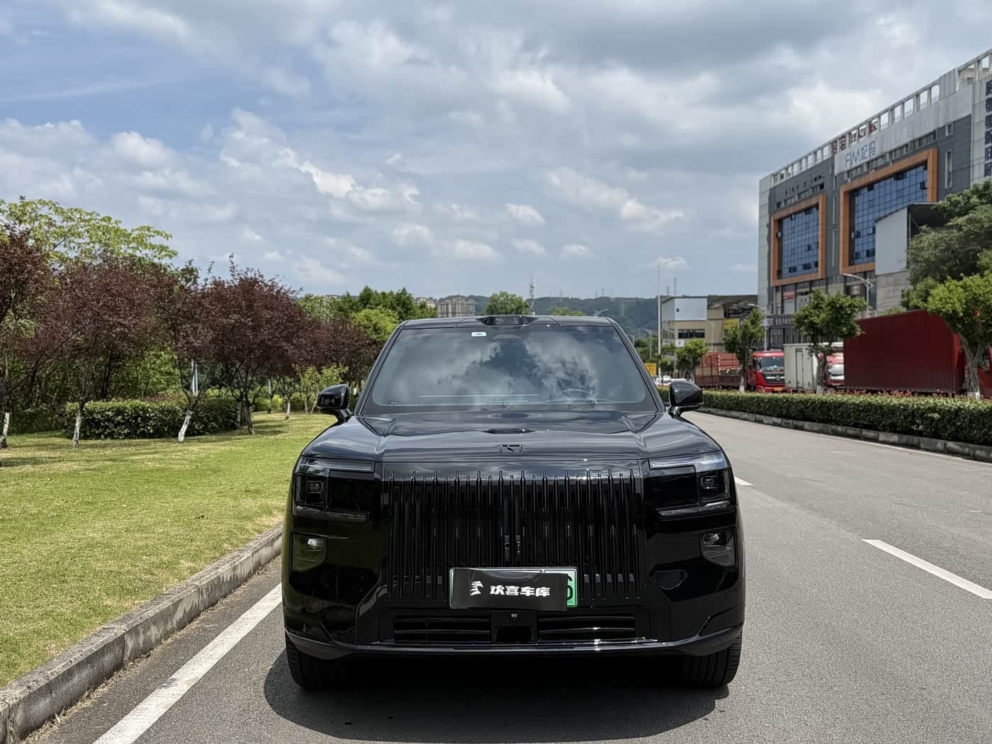 2025 Zeekr 9X Black, 4,000 km, China export – photo 2