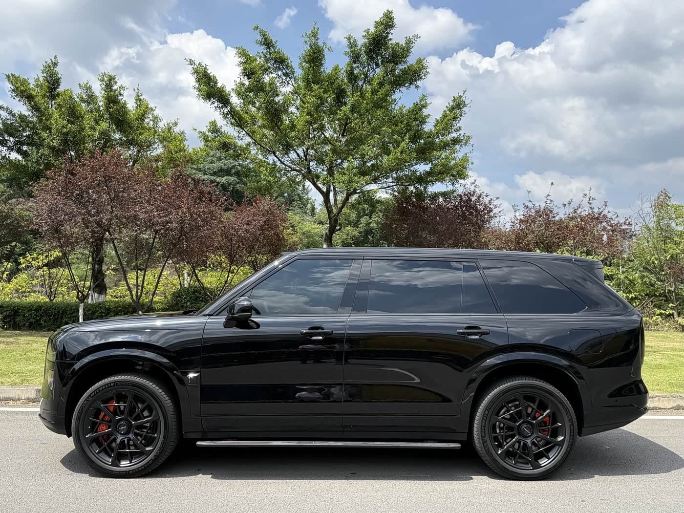 2025 Zeekr 9X Black, 4,000 km, China export – photo 3