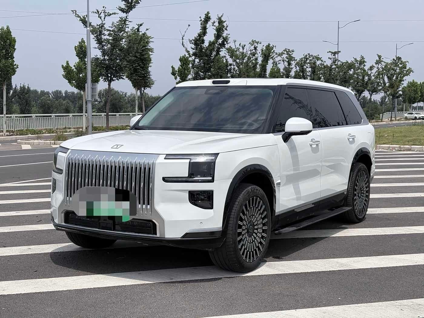 2025 Zeekr 9X White, 8,000 km, China export – photo 1