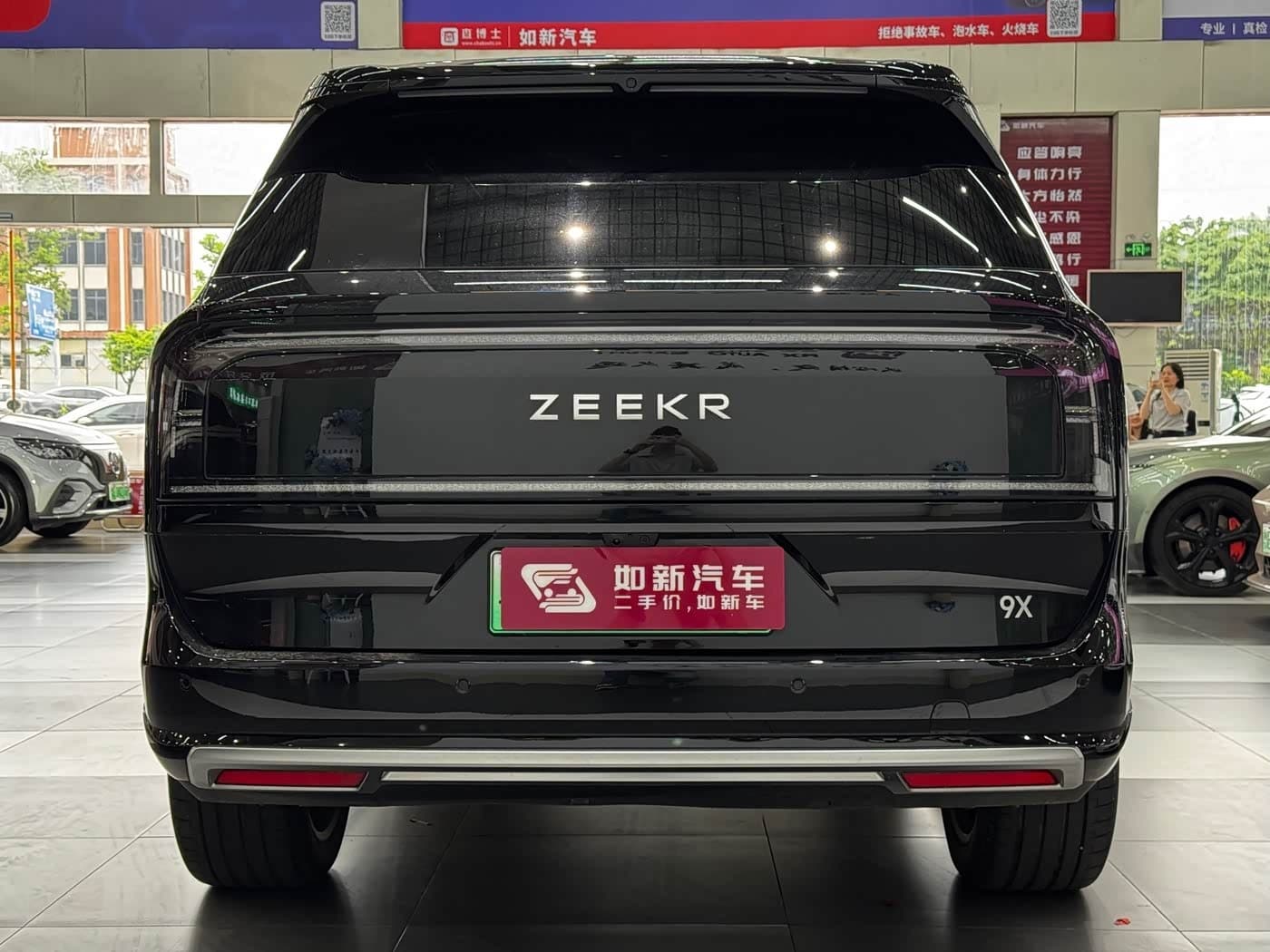 2025 Zeekr 9X Black, 7,000 km, China export – photo 5