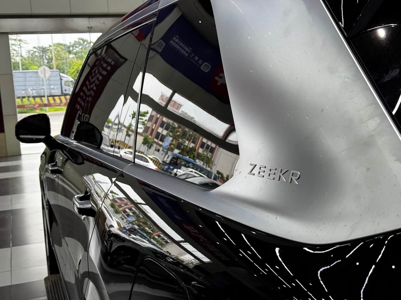 2025 Zeekr 9X Black, 7,000 km, China export – photo 8