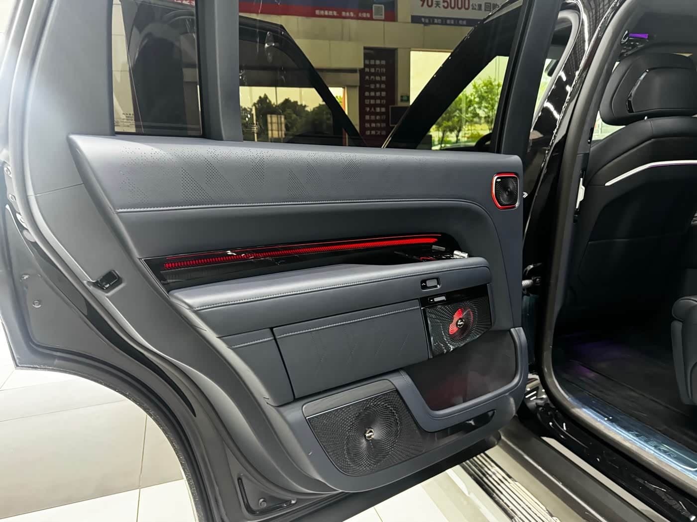 2025 Zeekr 9X Black, 7,000 km, China export – photo 20