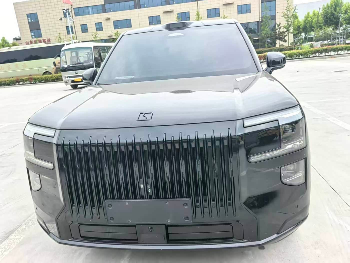 2025 Zeekr 9X Black, 9,000 km, China export – photo 2