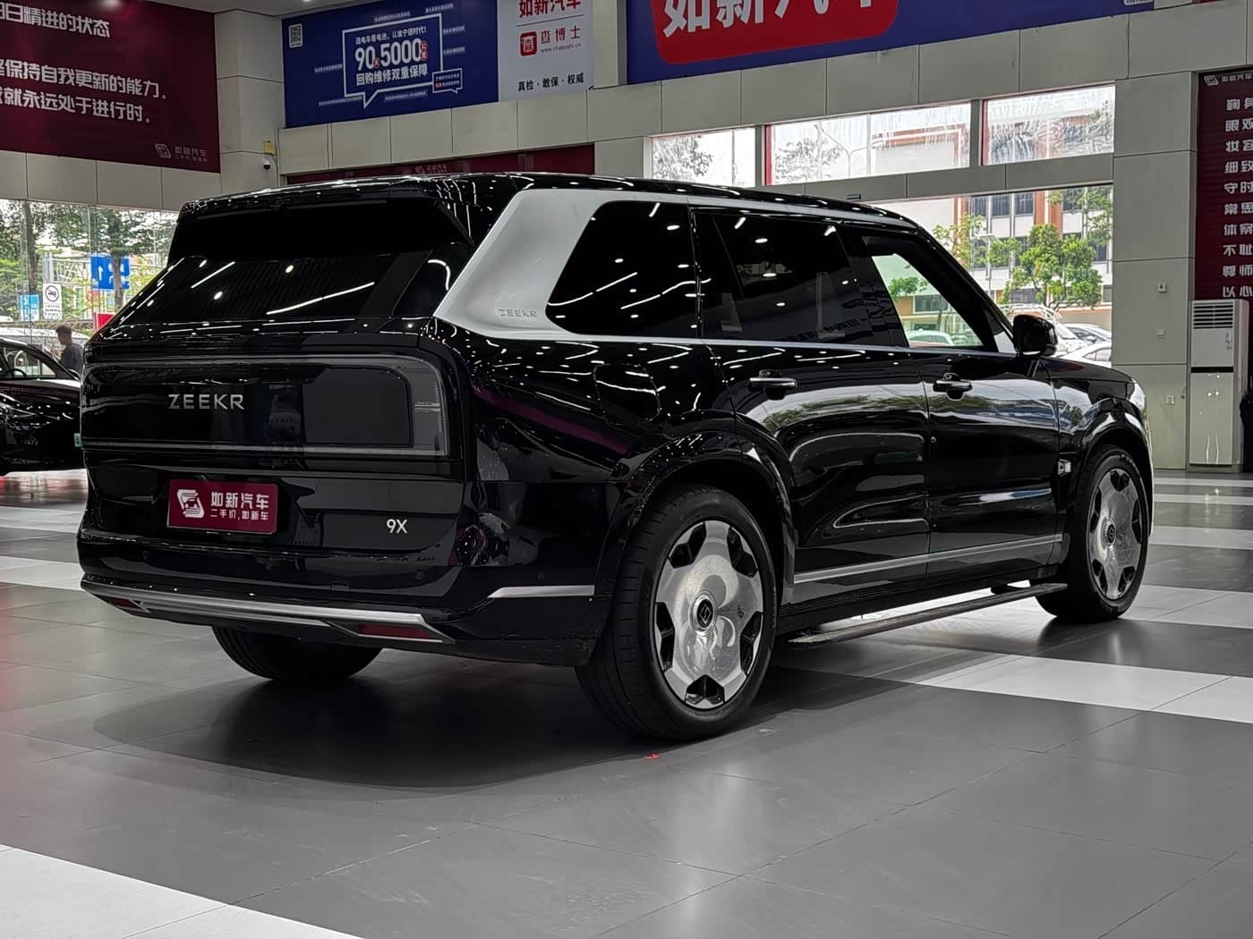 2025 Zeekr 9X Black, 7,000 km, China export – photo 4